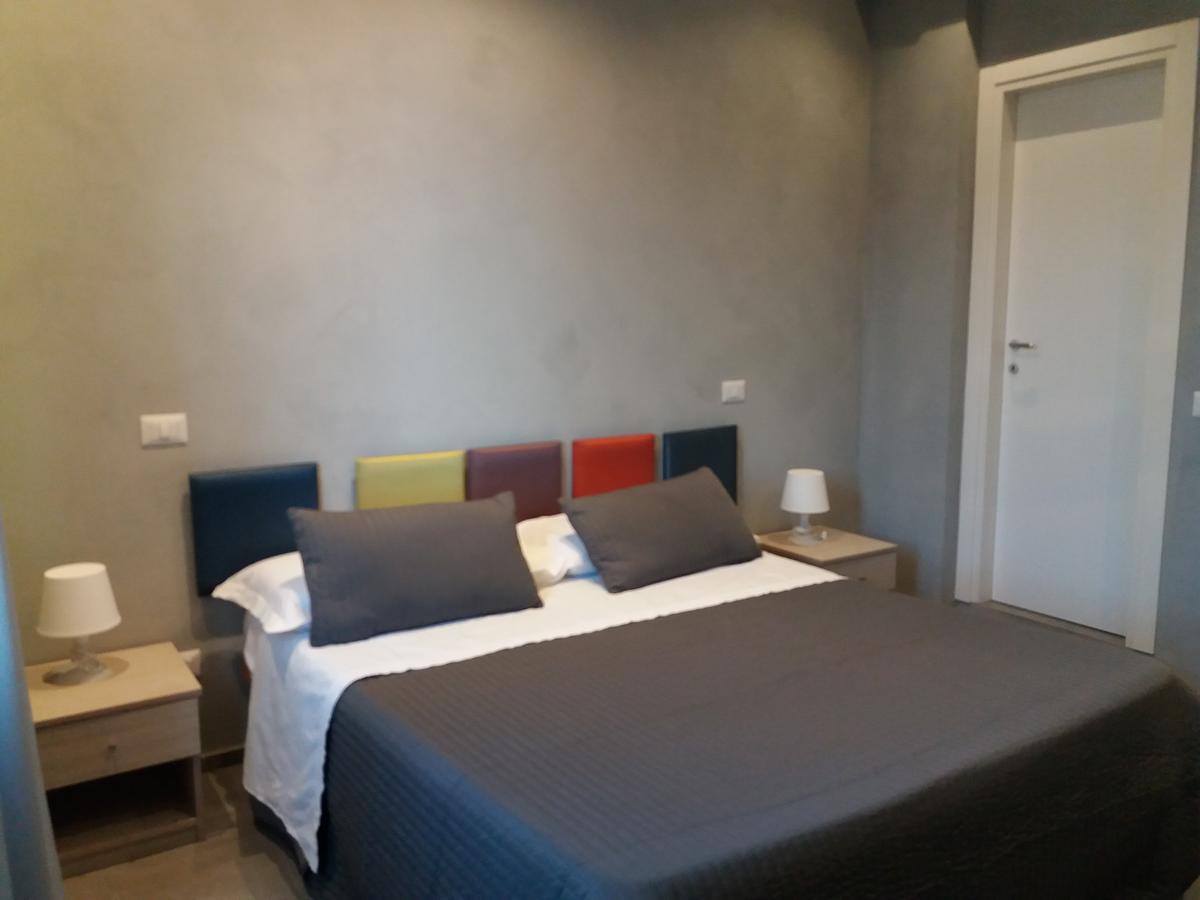 Maliziusella Hotel Napoli Bagian luar foto